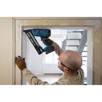 Brushless 15-gauge Angled Finish Nailer (Tool Only), 18 V, Lithium-Ion Planification Entrepots Molloy